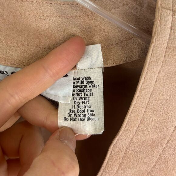 Vintage Blasssport for Saks Fifth Avenue Ultra Suede Beige Peach Vest - Picture 8 of 8